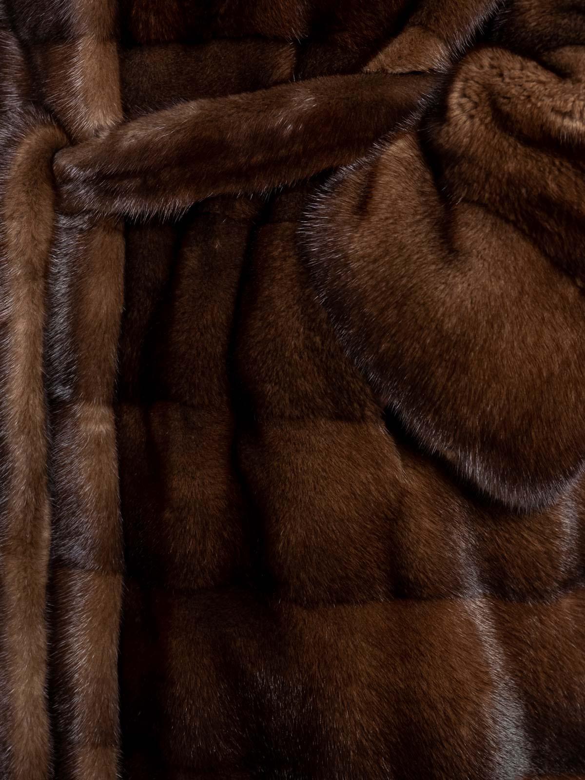 Шуба женская из меха норки Меха России 376-16