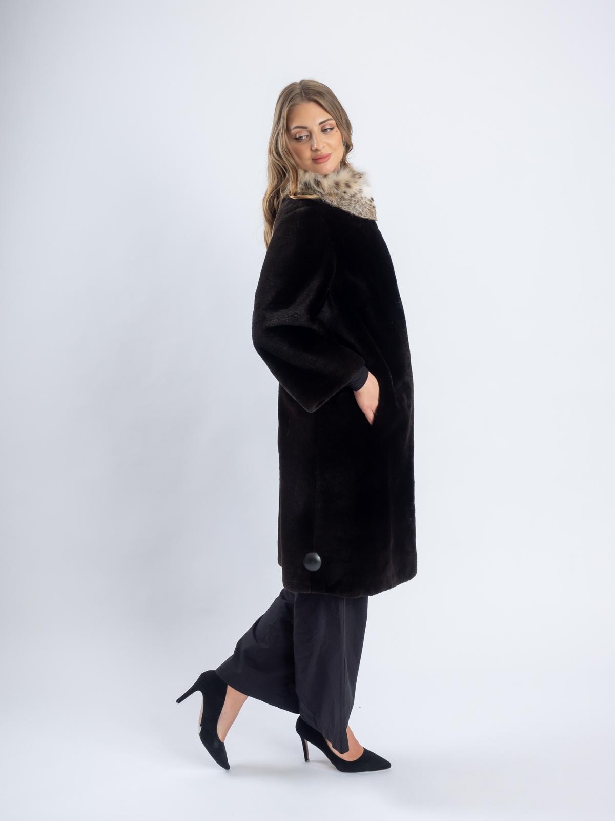 Шуба женская из меха Меха России 498