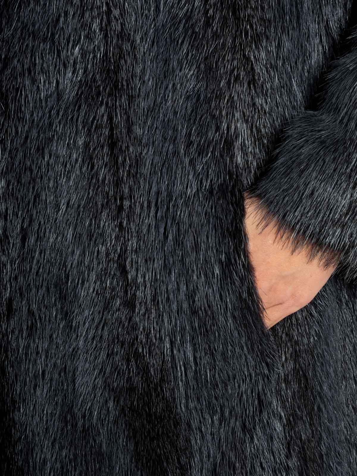 Шуба из меха нутрии женская Millennium M 2