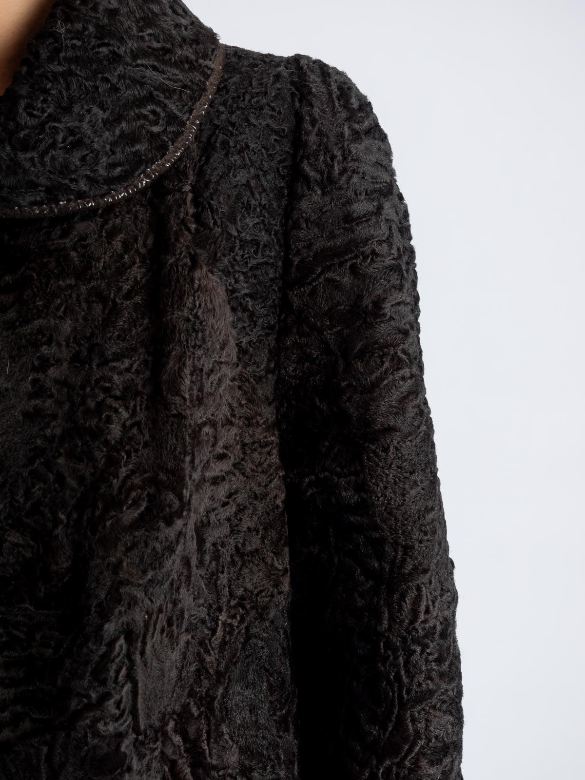 Пальто женское из меха каракуля Багира Л 98