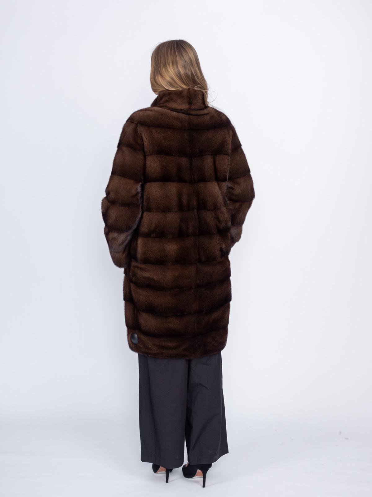 Шуба женская из меха норки Меха России 376-16