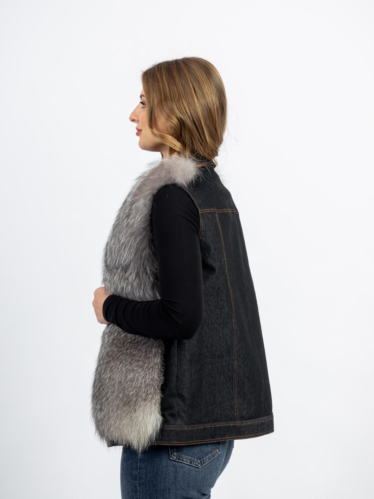 Жилет женский из текстиля и меха лисицы