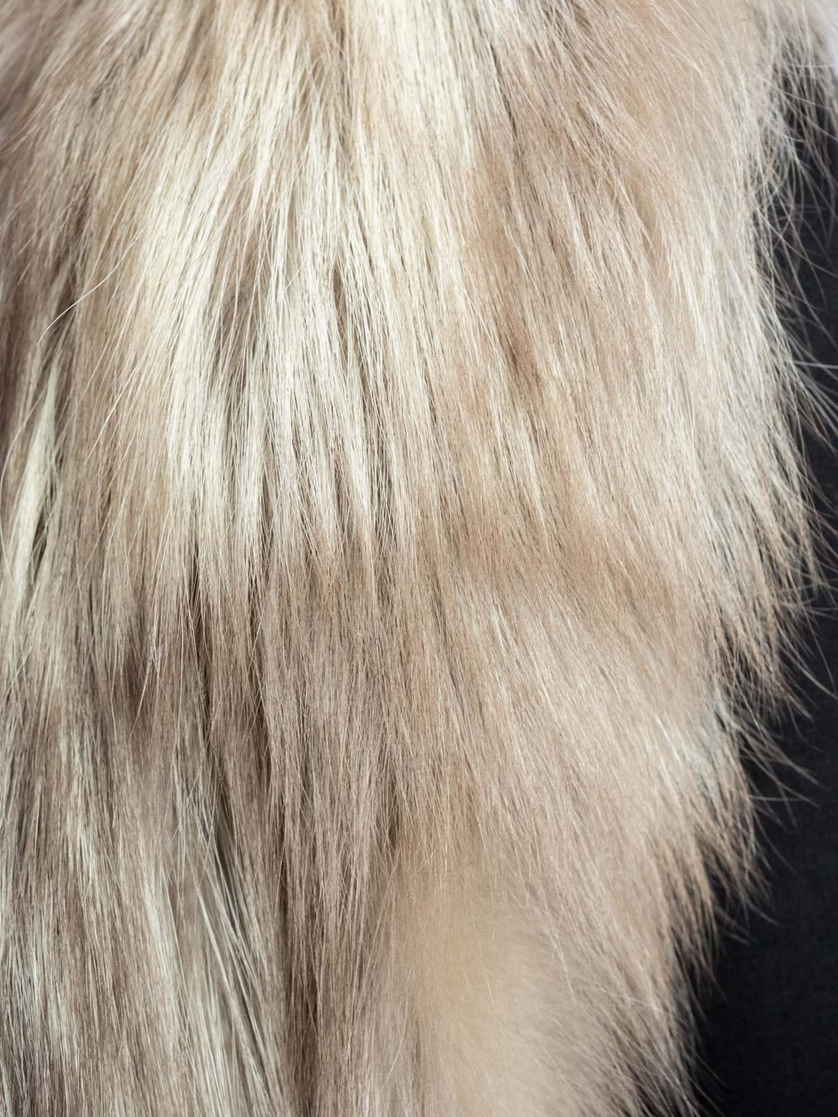 Жилет женский из текстиля и меха лисицы Меха России 49