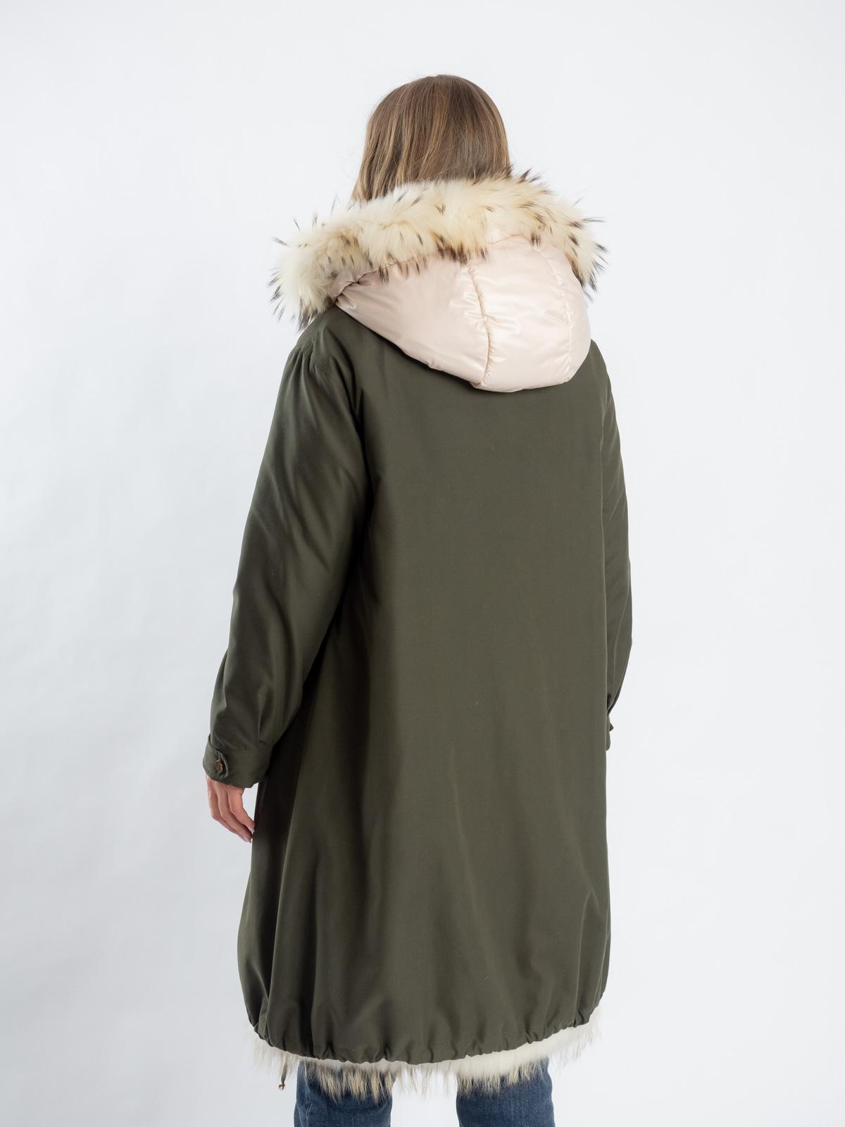 Пуховик женский Carnelli BT.018.051