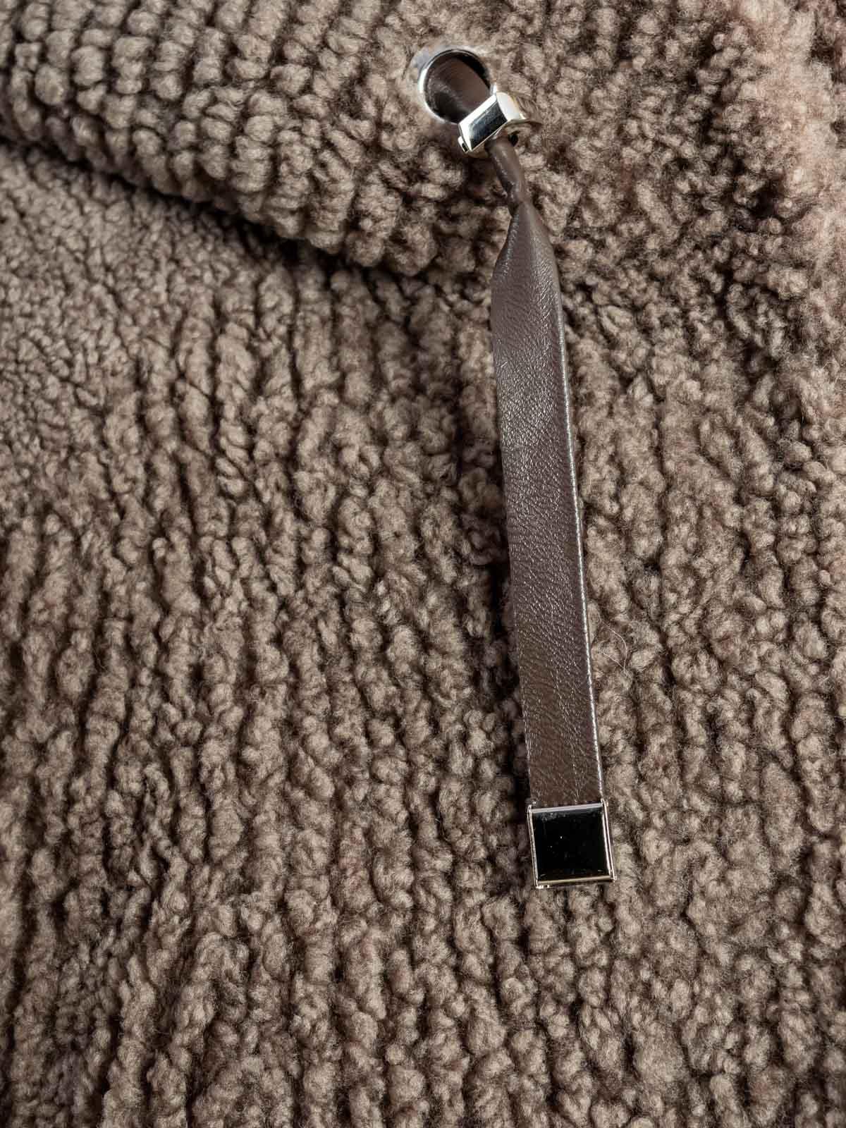 Шуба женская из меха овчины FAVORIT T-2305