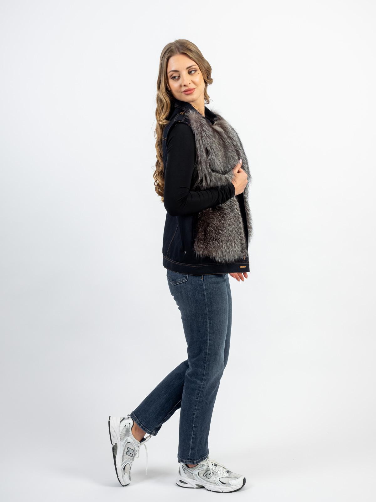 Жилет женский из текстиля и меха лисицы 