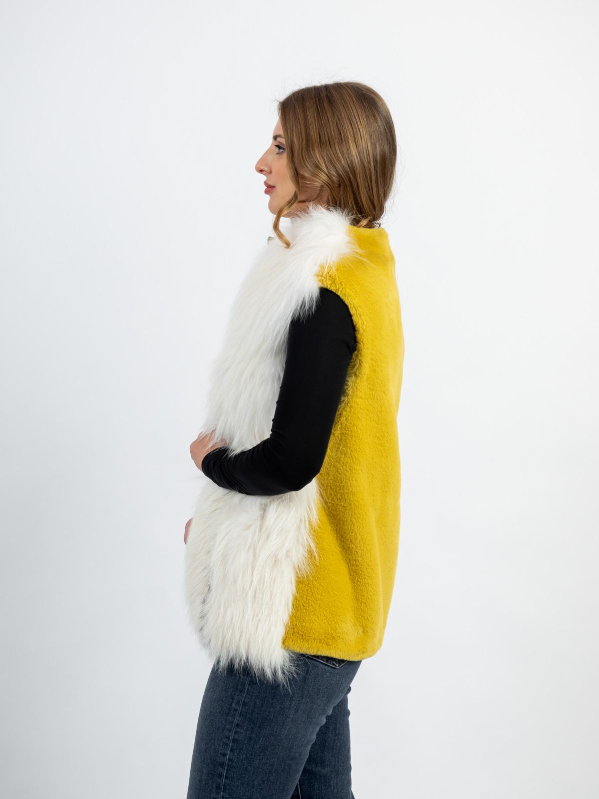 Жилет женский из искусственного меха и меха енота Меха России 291