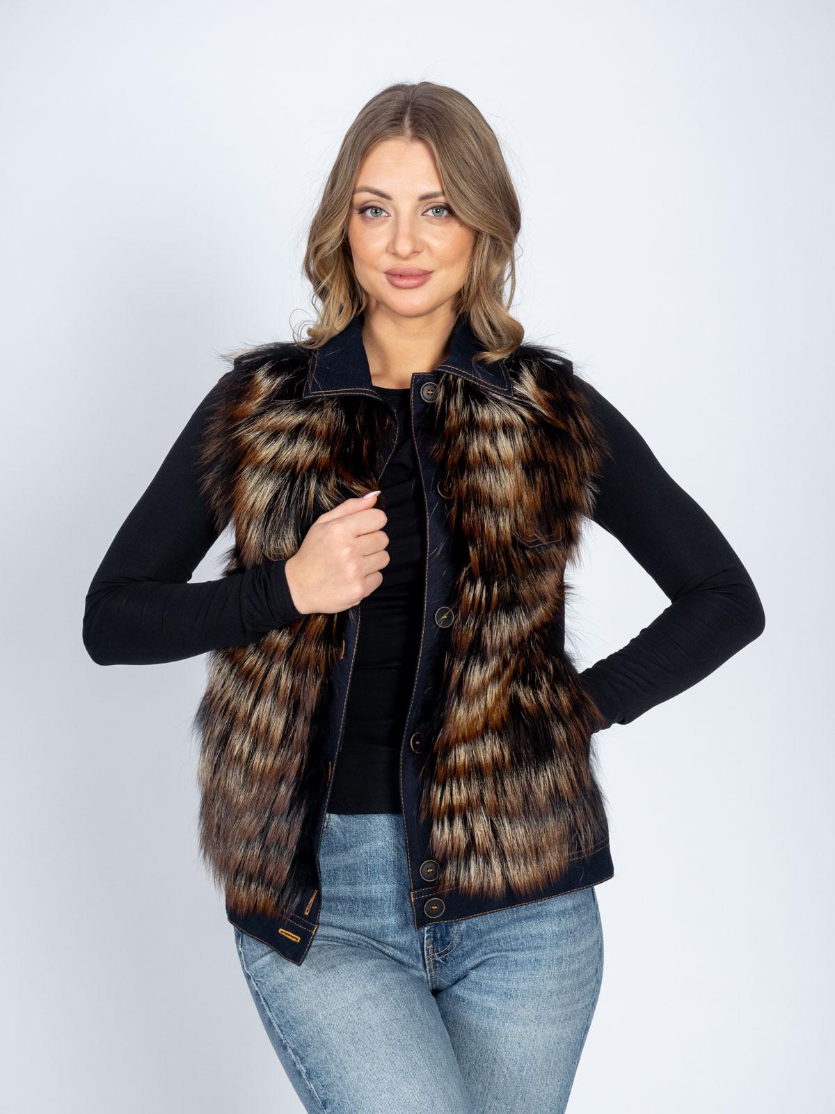 Жилет женский из текстиля и меха енота Мягкое Золото