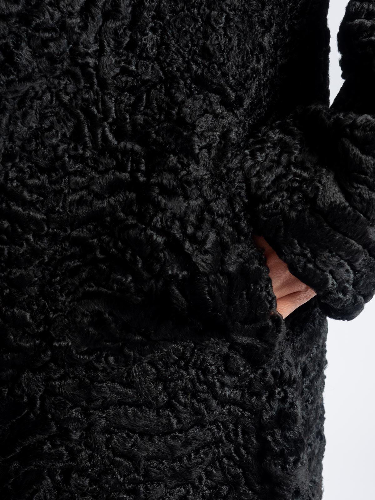 Пальто женское из меха каракуля Багира Л 17