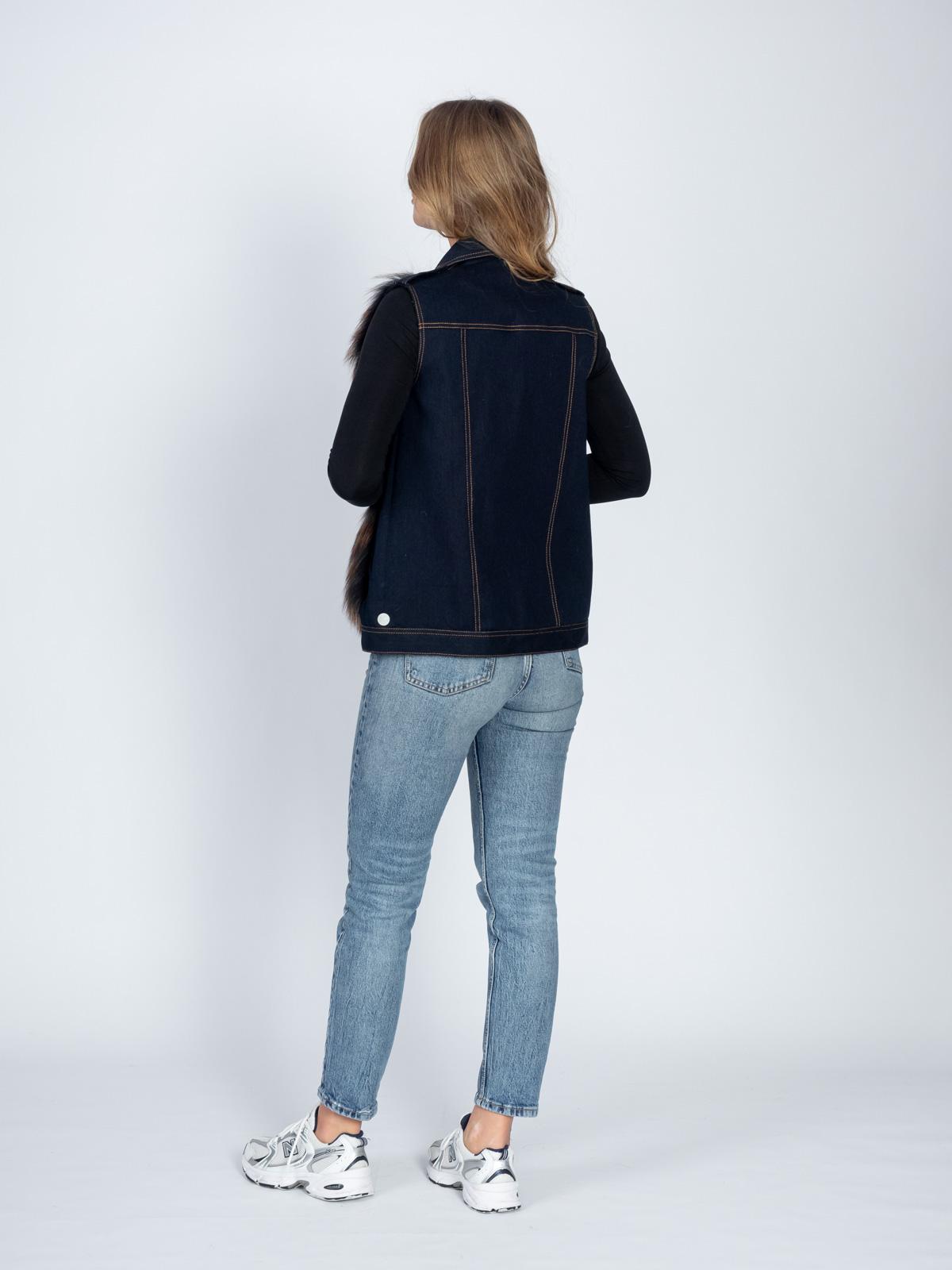 Жилет женский из текстиля и меха енота Мягкое Золото