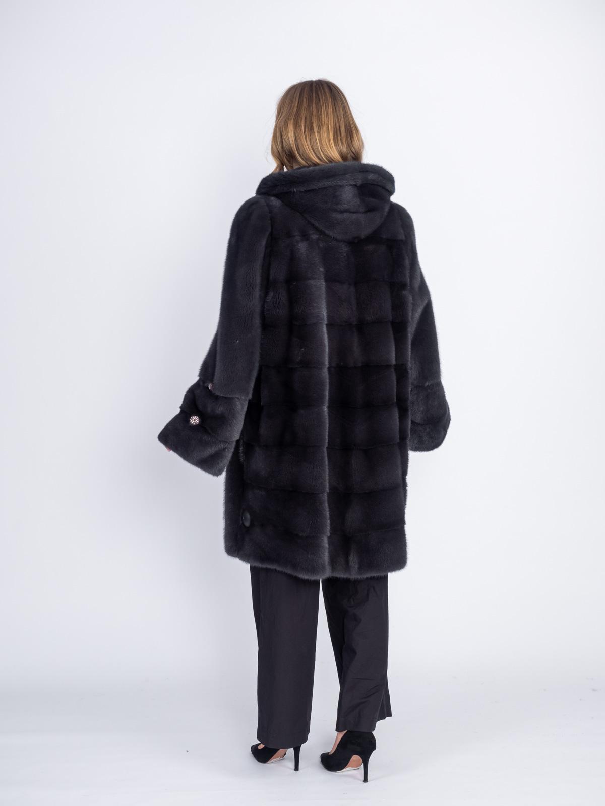 Шуба из меха норки Классика поперечка-роспуск