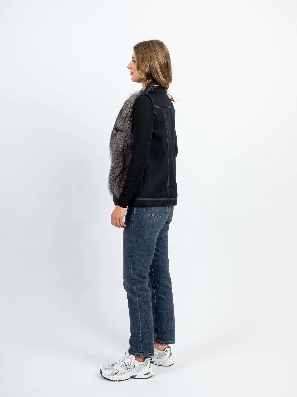 Жилет женский из текстиля и меха лисицы 