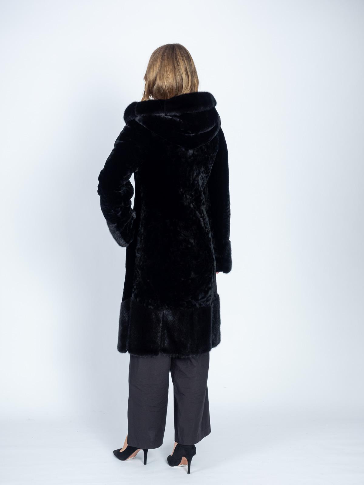 Шуба  женская из меха овчины ADAM FURS Екатерина