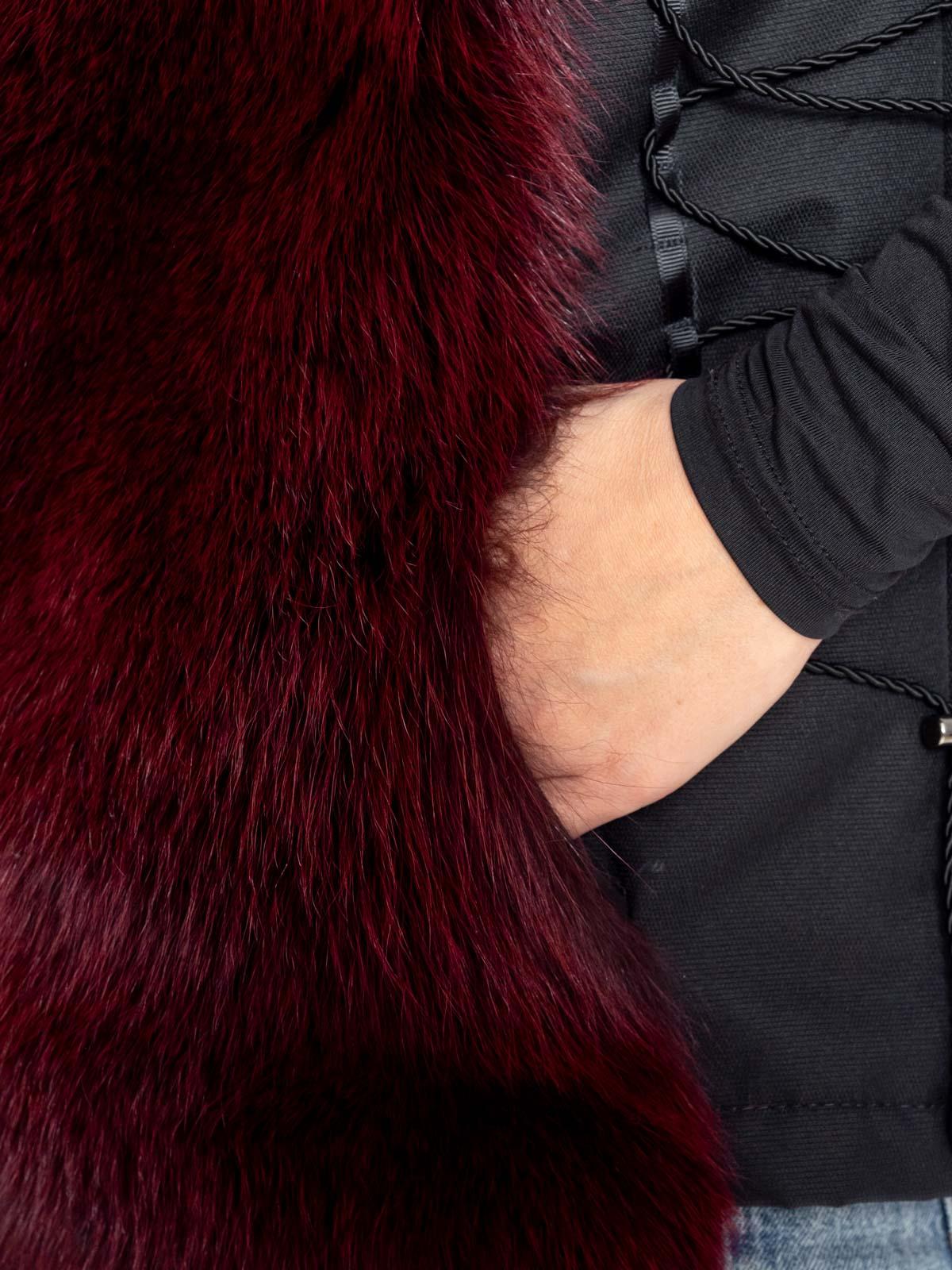 Жилет из текстиля и меха лисицы Меха России 49