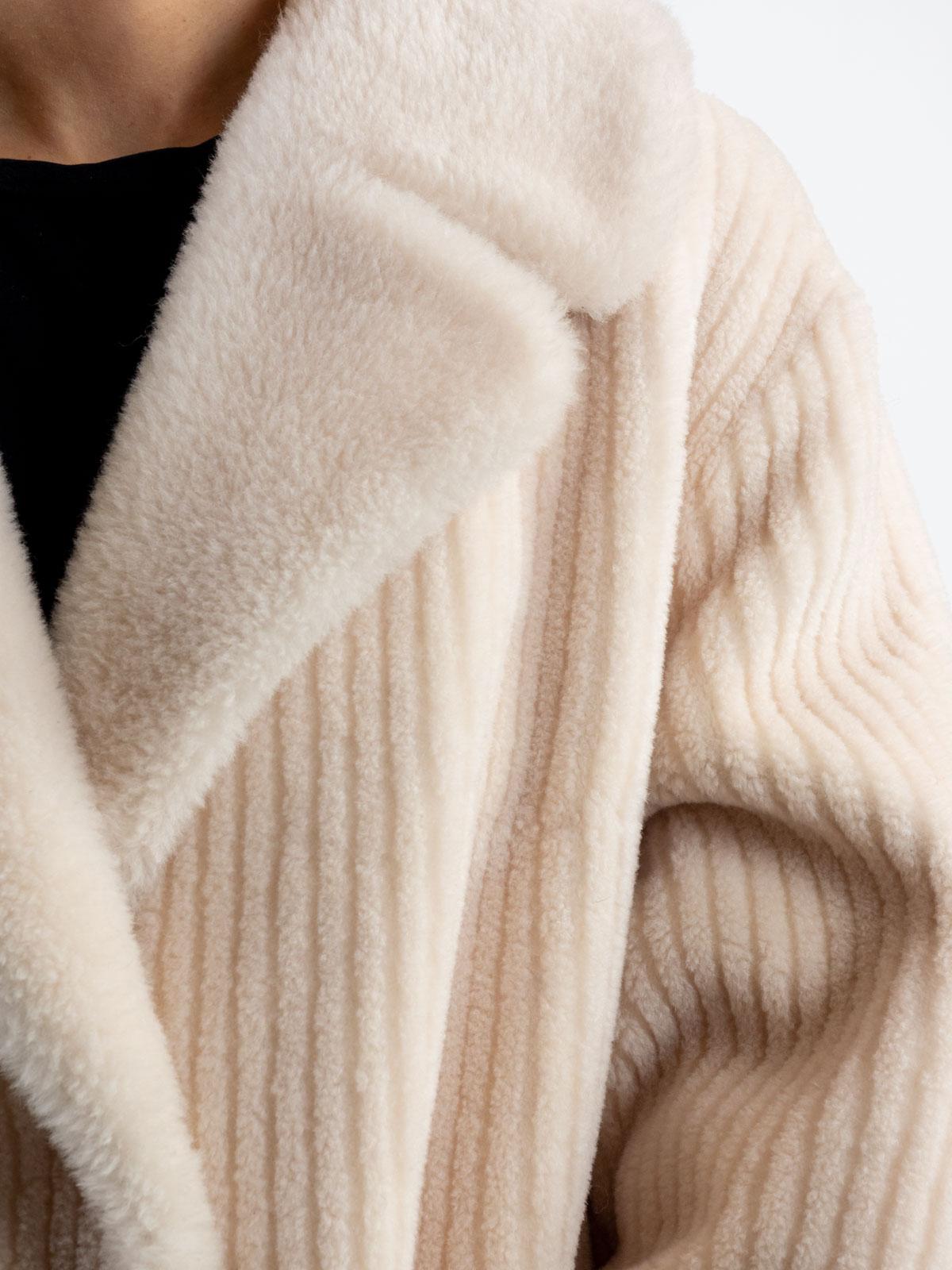 Шуба из эко-меха женская GRV Premium Furs M-2118