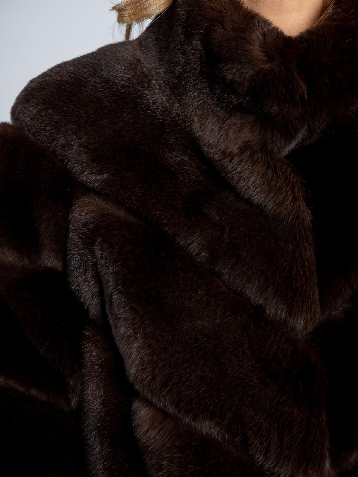 Шуба из меха кролика Меха России 565