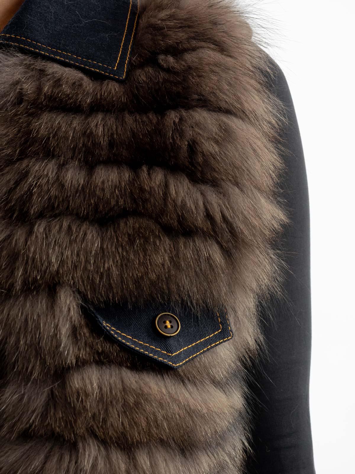 Жилет женский из текстиля и меха песца Р.О.М.А. Жилет 1